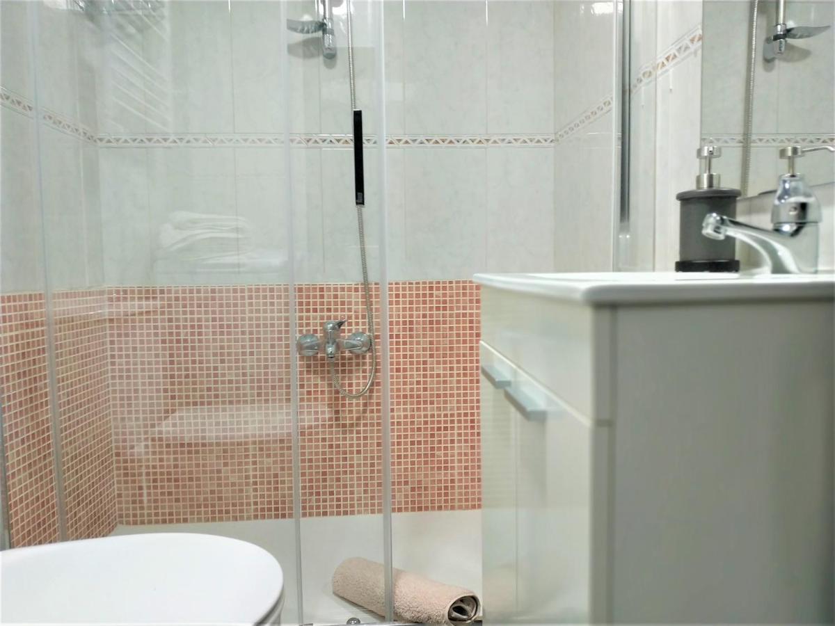 Andys Housing Madrid Rio Apartment Exterior photo